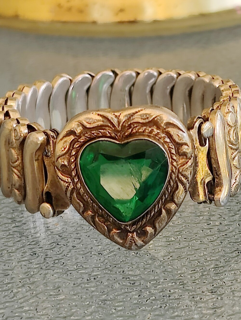 Antique Sterling Silver Expandable Green Heart Sweetheart Bracelet - Picture 5 of 5